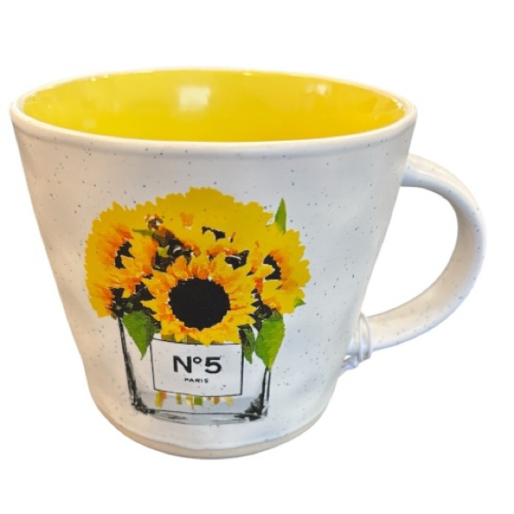 Chic Sunflower Mug with Yellow Interior NEW